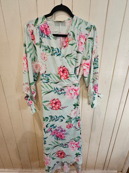 LPD - Size 14 Wrap Dress Light Green Floral